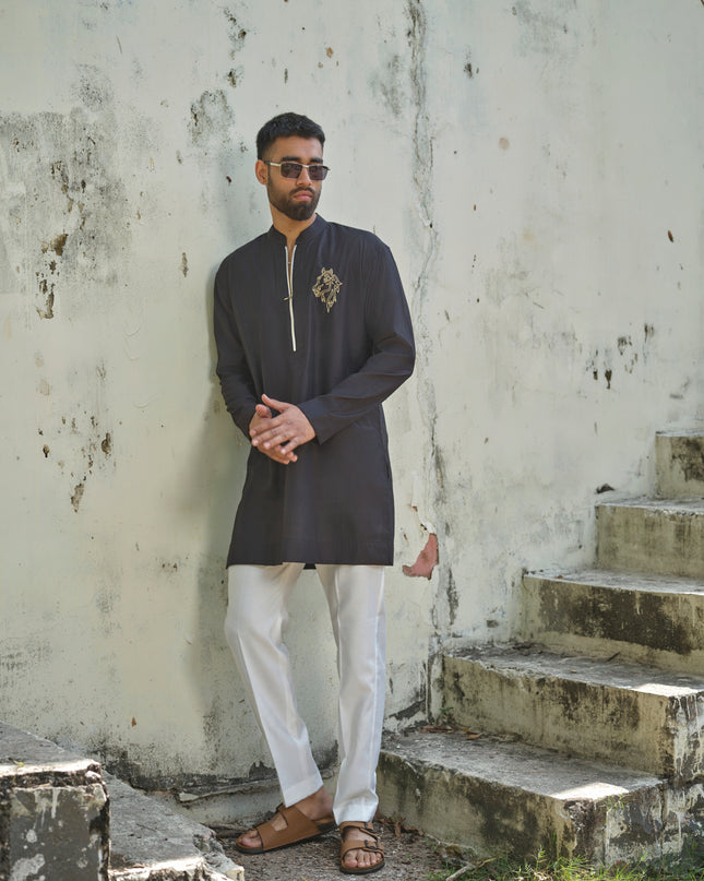 Men's Handcrafted Horse Motif Kurta - Ashva | Khadidhaga